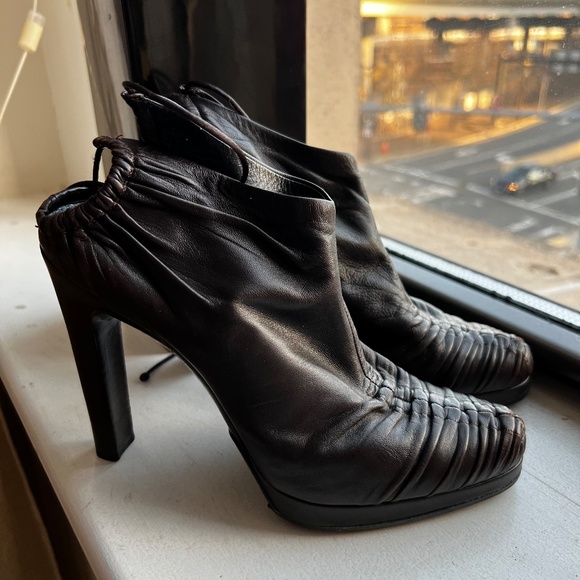 Gucci Brown Pleated Lambskin Leather Ankle Wrap Booties Size 37.5/US 7 - Picture 5 of 15